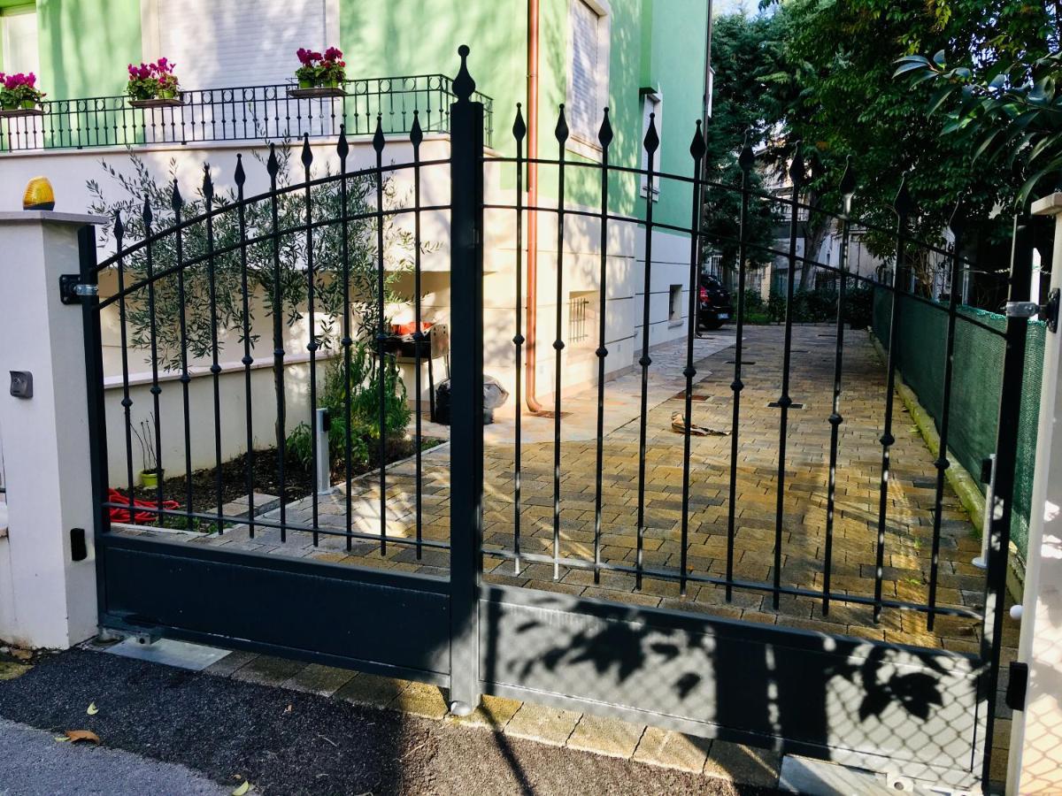 Apartament Residenza Elena Rimini Zewnętrze zdjęcie